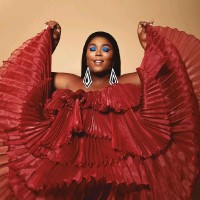 Lizzo Beeating