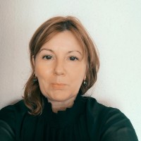 Mira Ghandforoush