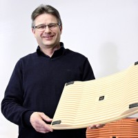 Jarmo Pölönen  ✋🪑  ➤ ▭🚶