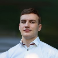 Mikael Broberg Piller
