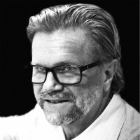 Greg Mackie Oam