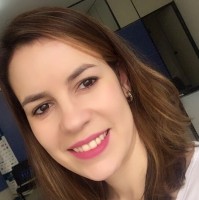 Carolina Lembo Apostólico Doimo
