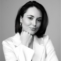 Claudia H.
