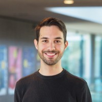 Lukas P.