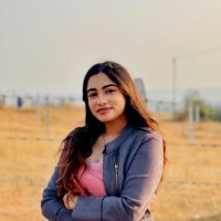 Snehisha Desai, Eit