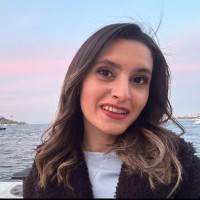 Derya Kurt