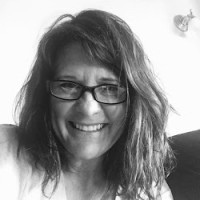 Suzan Degner