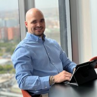 Victor León