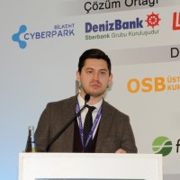 Artur Leontyev