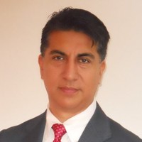 Robert Paredes