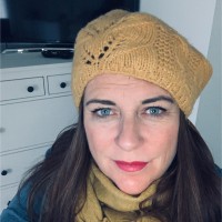 sarah bates