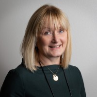 Lesley Holt