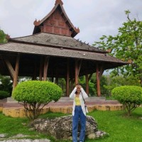 Sandi Tun