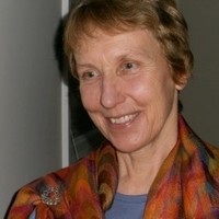 Lyn Barham EdD, DipCG