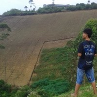 Ade Daud