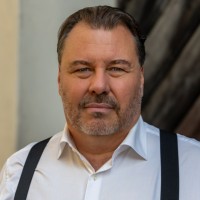 Dr Jonas Ekfeldt