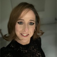 Elisa Wood