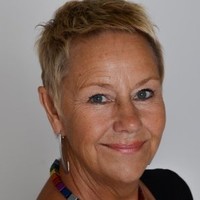 Loes van Baaren