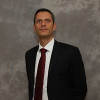 Lars L.