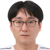 김태헌
