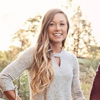 Krystle Bratton, Pe