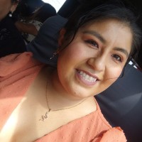 Mayra Flores