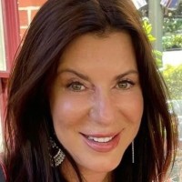 Vicki R.