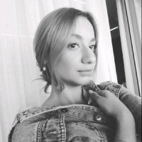 Thais Nadya M. Frederico