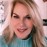Claudia T. De Carvalho Pires