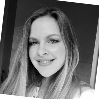 Amanda De Vries