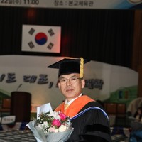 Kyungyong Hwang