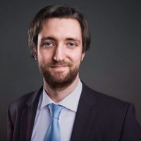 Dr. Dominik Schmitt