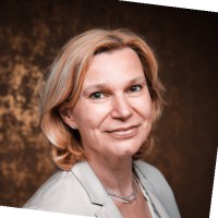 Jacqueline Van Laarhoven-Bosselaar