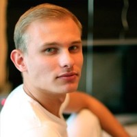 Владислав Иванов