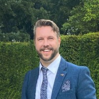 Phil Holdsworth