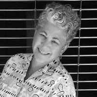 Lisa J Sullo