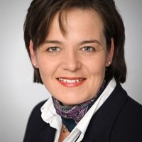 Anya Reuss