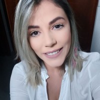 Júlia Arantes