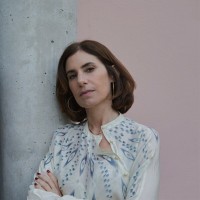 Viola Naj Oleari