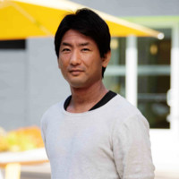 Tomo Suzuki