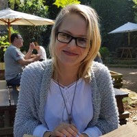 Lauren van Rooyen