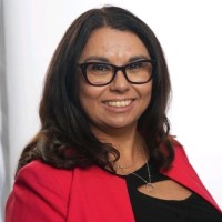 Jennifer Blair, Maom, Cebs