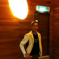 Chee Chau Lee