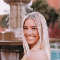 Alexis Holmes