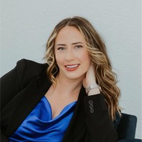 Katie Notch, Bs