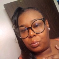 Tia holmes