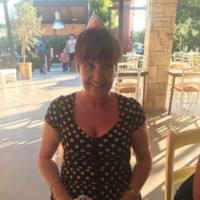 Nicola Arnott