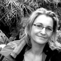 Caroline Amos
