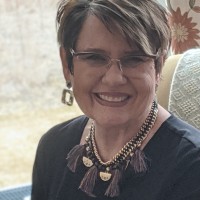 Lynn Holmes
