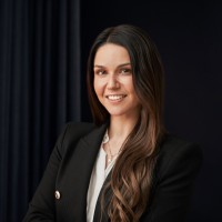 SARA HOLMSTRUP